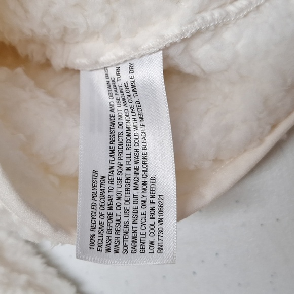 NEW! Kids' (Unisex) Faux Shearling Half Zip-Up Pullover, White - Wondershop - Picture 9 of 9